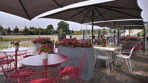 Terras Van der Valk Hotel Nijmegen-Lent